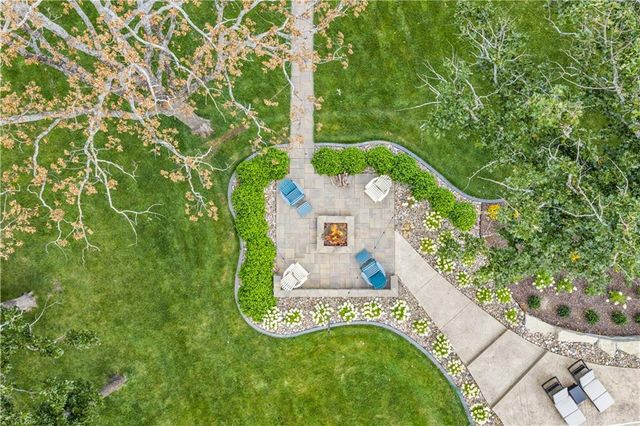 1647 NE Ozark Drive, Lee's Summit, MO 64086