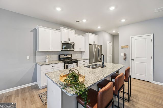 95 Denver Avenue, Hiram, GA 30141