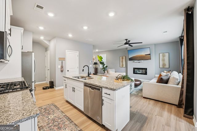 95 Denver Avenue, Hiram, GA 30141