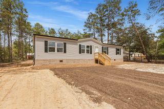 28 W White Rose Street, Defuniak Springs, FL 32433
