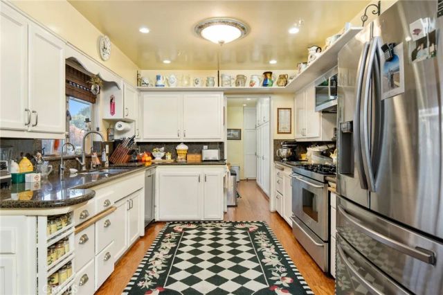 11252 Chapman Ave, Garden Grove, CA 92840