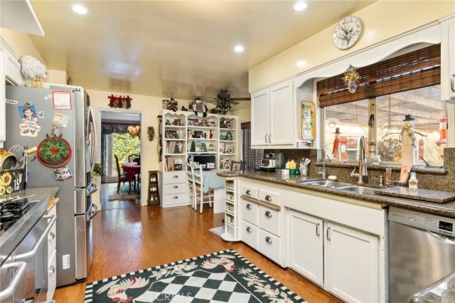 11252 Chapman Ave, Garden Grove, CA 92840