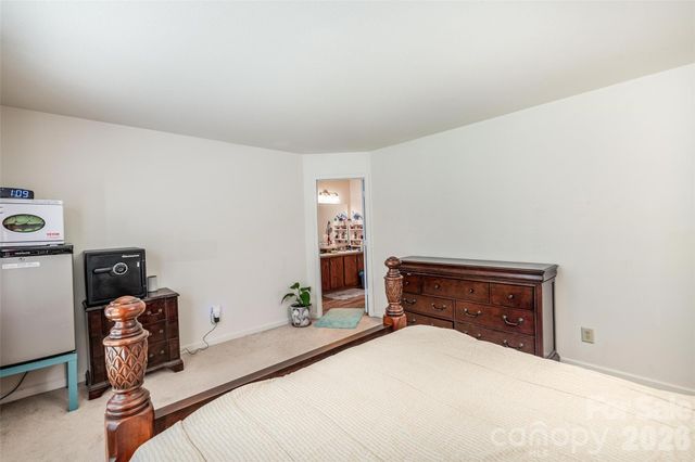 7343 Fox Point Drive, Charlotte, NC 28269