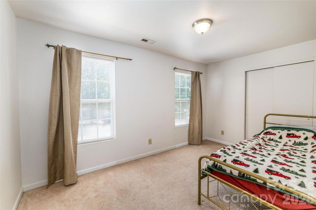 7343 Fox Point Drive, Charlotte, NC 28269