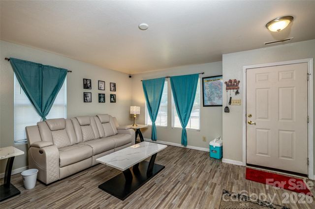 7343 Fox Point Drive, Charlotte, NC 28269