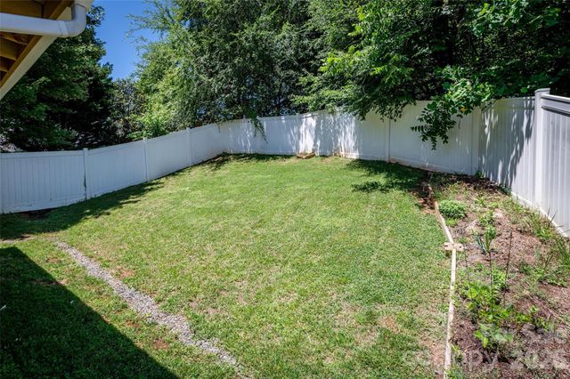 7343 Fox Point Drive, Charlotte, NC 28269