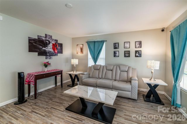 7343 Fox Point Drive, Charlotte, NC 28269