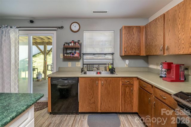 7343 Fox Point Drive, Charlotte, NC 28269