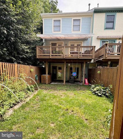 102 MAXIMILLIAN CT SW, Leesburg, VA 20175