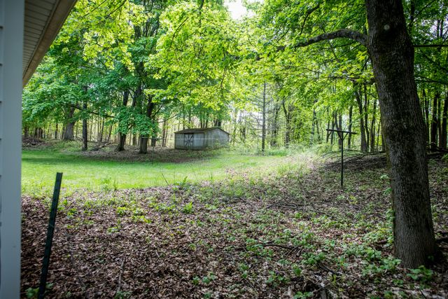 153 W E Avenue, Cooper Twp, MI 49009