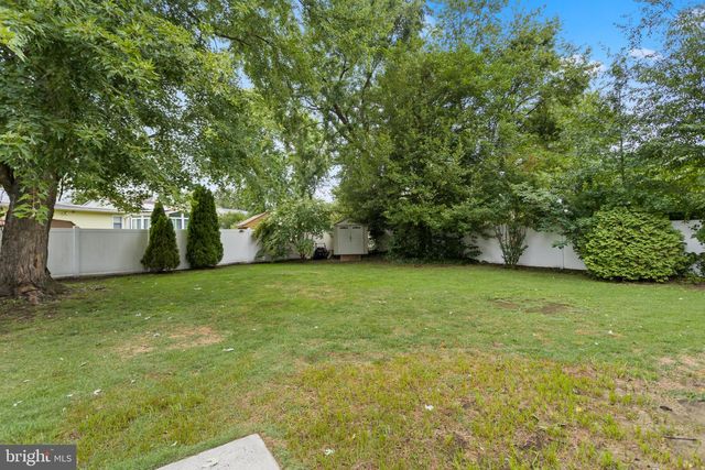 607 GARDEN ST, Mount Holly, NJ 08060