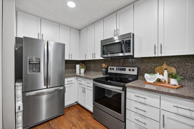 3 Colby Ct, Sacramento, CA 95825