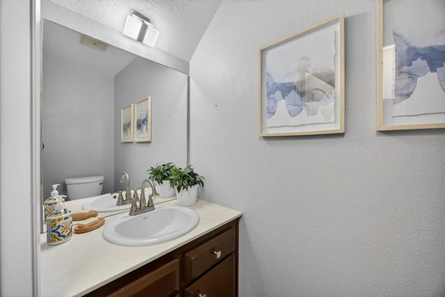 3 Colby Ct, Sacramento, CA 95825