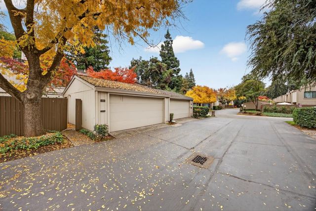 3 Colby Ct, Sacramento, CA 95825