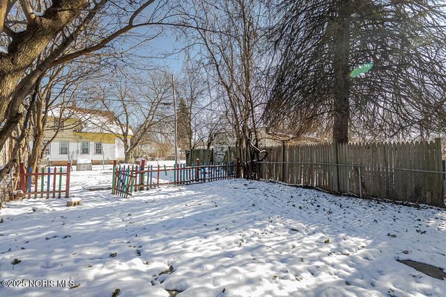 2824 Chestnut Street, Toledo, OH 43608