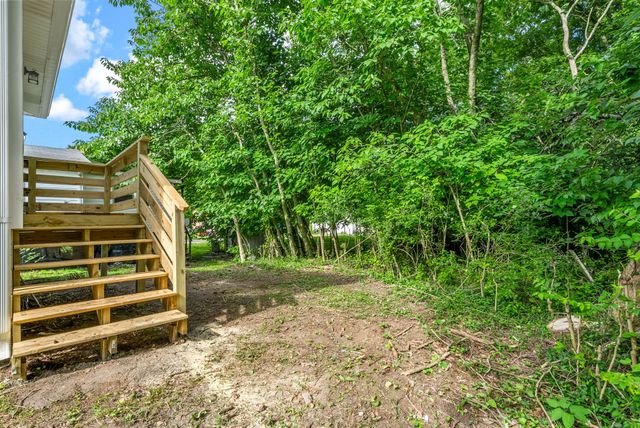 515 9th St, Clarksville, TN 37040