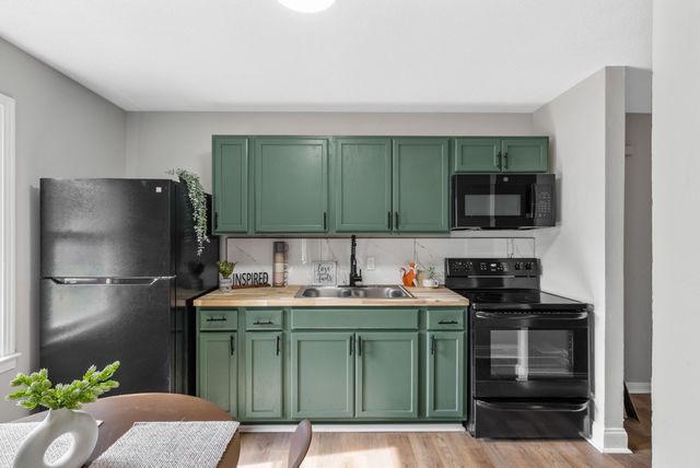 515 9th St, Clarksville, TN 37040