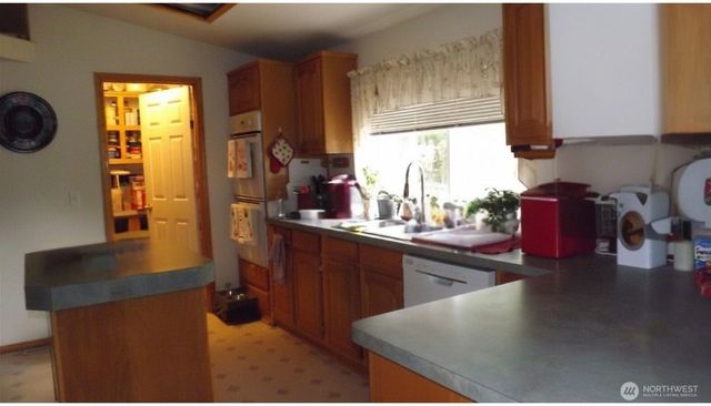 26204 Helmick Road, Sedro Woolley, WA 98284