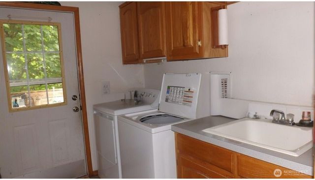 26204 Helmick Road, Sedro Woolley, WA 98284
