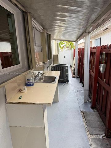 2775 W 71st Place 0, Hialeah, FL 33016