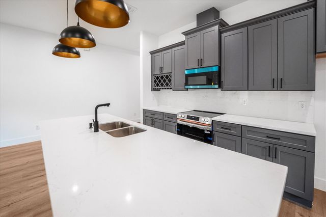 12111 Brightwood Drive, Montgomery, TX 77356