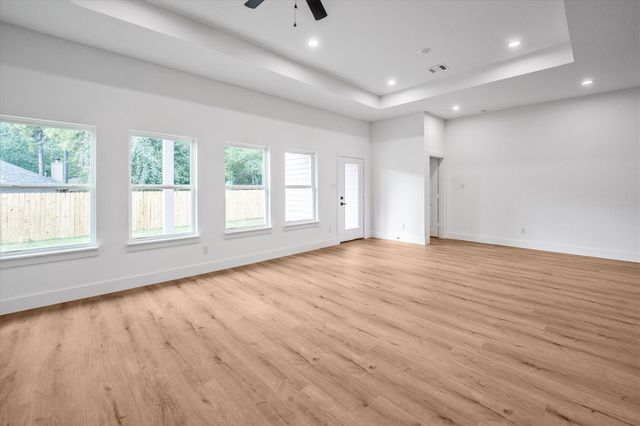 12111 Brightwood Drive, Montgomery, TX 77356