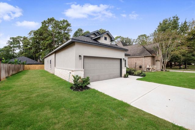 12111 Brightwood Drive, Montgomery, TX 77356