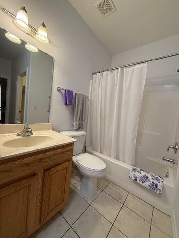 180 Grace Chapel 211, Blue Eye, MO 65611