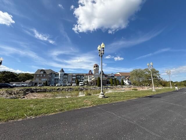 180 Grace Chapel 211, Blue Eye, MO 65611