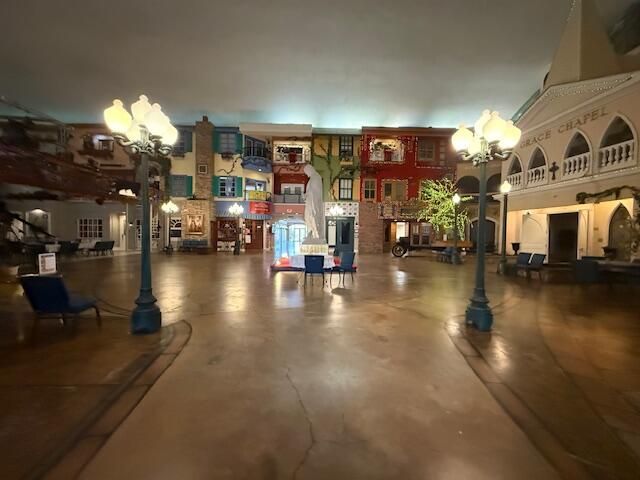 180 Grace Chapel 211, Blue Eye, MO 65611