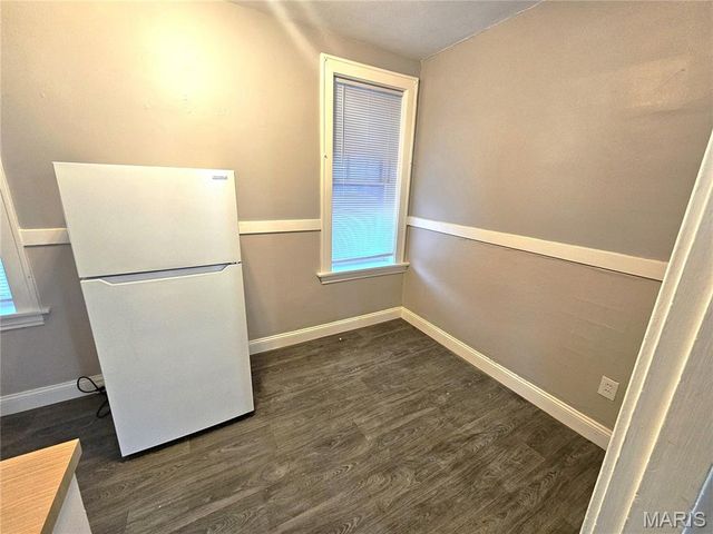 4953 Holly Hills Avenue A, St Louis, MO 63109