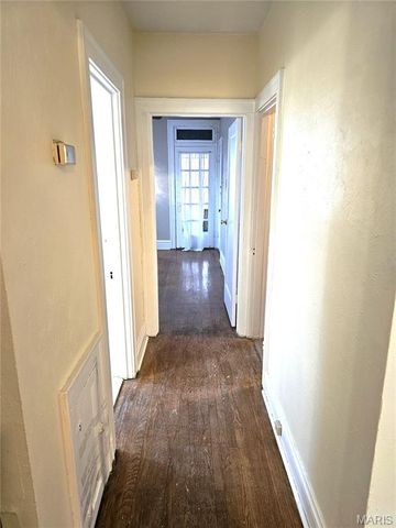 4953 Holly Hills Avenue A, St Louis, MO 63109