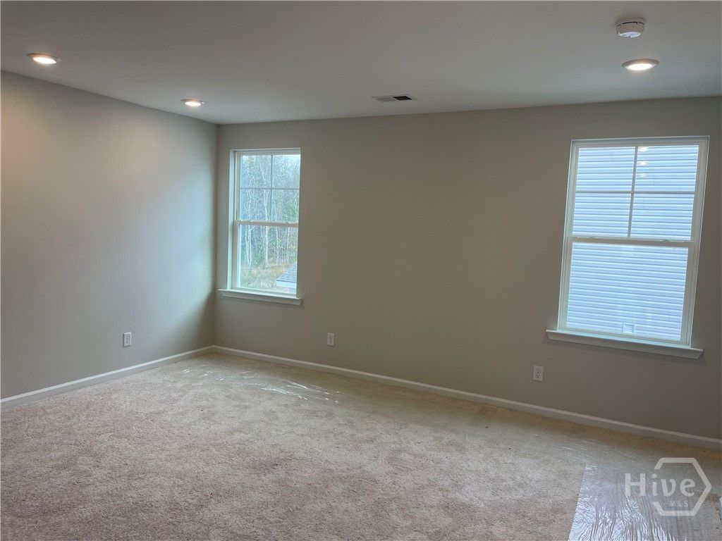 Image 13 of property listing at 158 Como Drive, Pooler, GA 31322