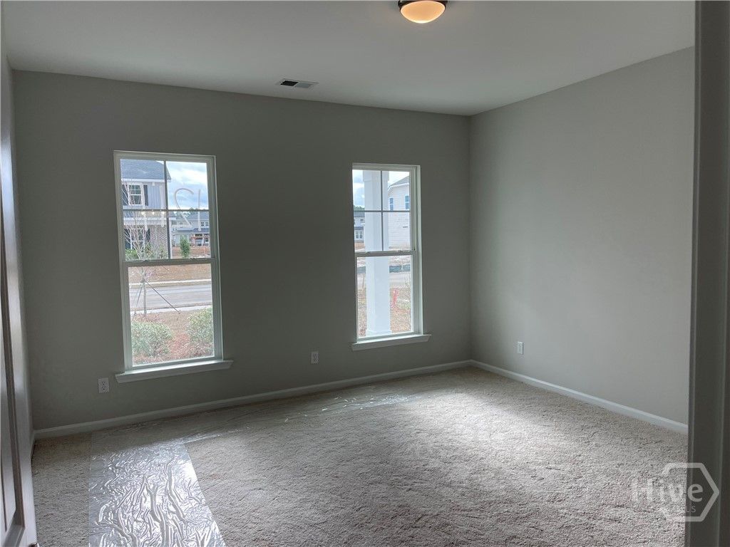 Image 9 of property listing at 158 Como Drive, Pooler, GA 31322