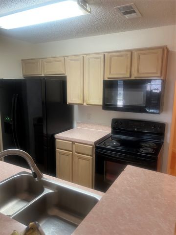 121 Brookside Drive, Duncanville, TX 75137
