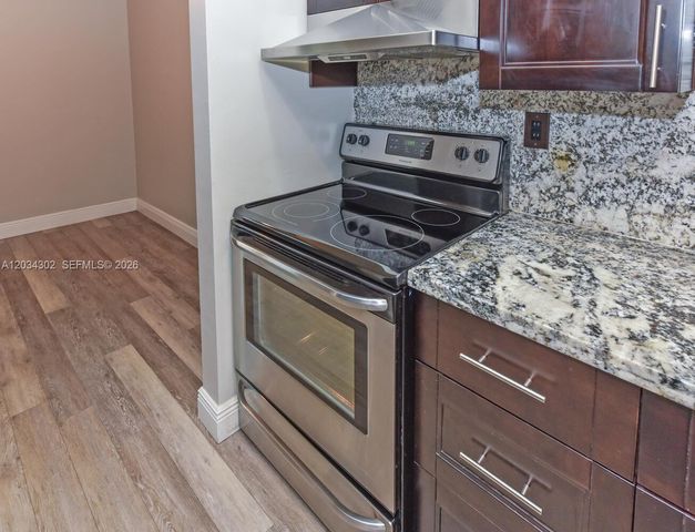 298 SW 6th St 1030, Boca Raton, FL 33432