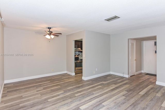 298 SW 6th St 1030, Boca Raton, FL 33432