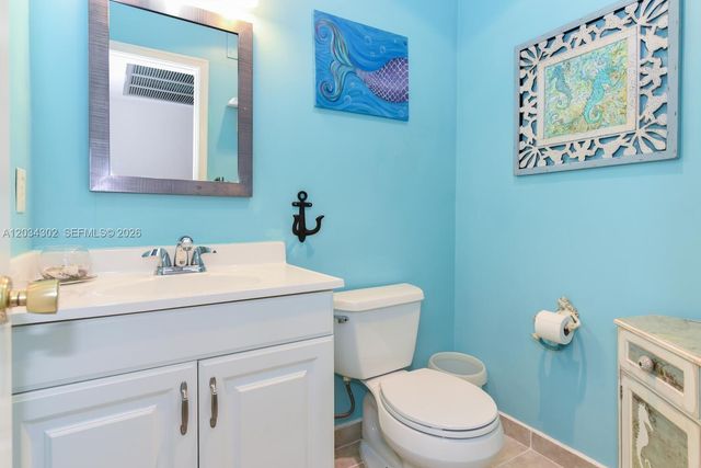 298 SW 6th St 1030, Boca Raton, FL 33432