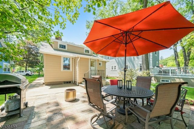56 Highwood Rd, Parsippany-troy Hills Twp., NJ 07834