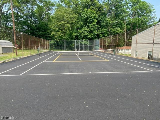 56 Highwood Rd, Parsippany-troy Hills Twp., NJ 07834
