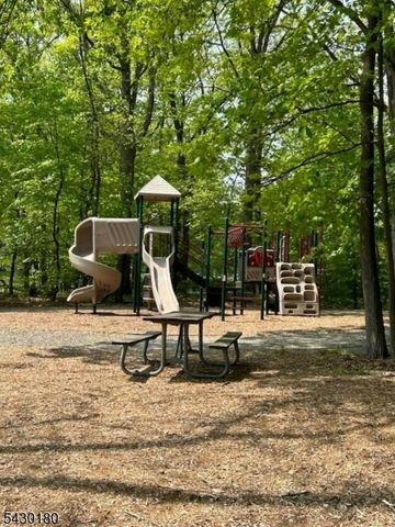 56 Highwood Rd, Parsippany-troy Hills Twp., NJ 07834