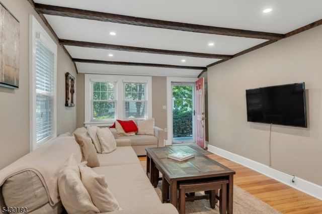 56 Highwood Rd, Parsippany-troy Hills Twp., NJ 07834