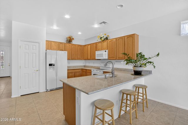 42057 W MILLER Lane, Maricopa, AZ 85138