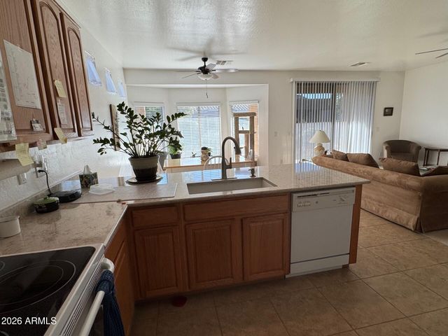 42057 W MILLER Lane, Maricopa, AZ 85138