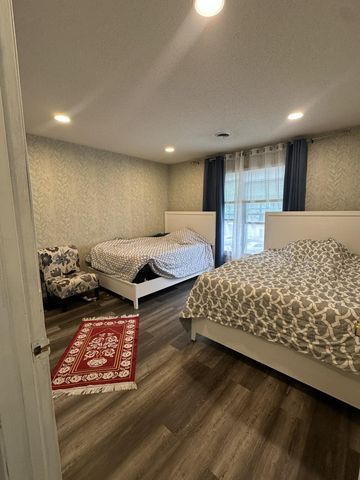 1612 Rose Hill Circle, Saint Paul, MN 55108