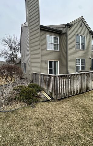 1612 Rose Hill Circle, Saint Paul, MN 55108
