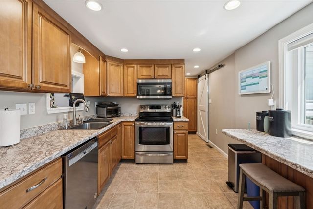68 Marshall St, Billerica, MA 01821