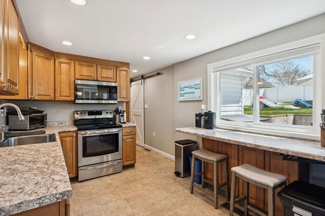 68 Marshall St, Billerica, MA 01821