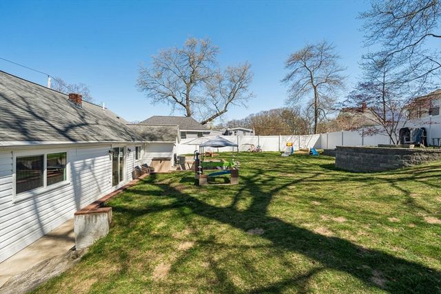 68 Marshall St, Billerica, MA 01821