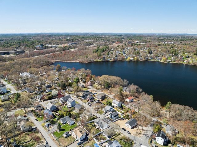 68 Marshall St, Billerica, MA 01821